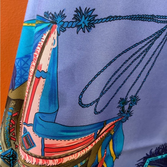 Large Square Scarf - Picture 6 of 7